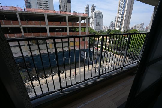 Varanda Suíte de apartamento para alugar com 1 quarto, 54m² em Setor Bueno, Goiânia