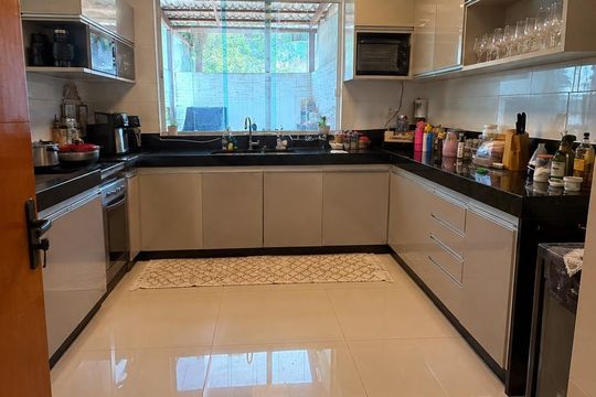 Cozinha de casa à venda com 3 quartos, 160m² em Sapucaias III, Contagem