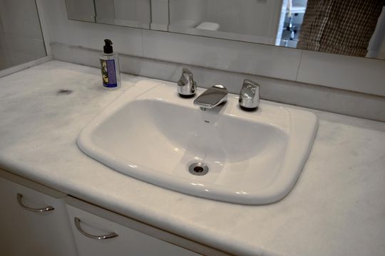 Banheiro Social de apartamento para alugar com 2 quartos, 96m² em Jardim Paulista, São Paulo