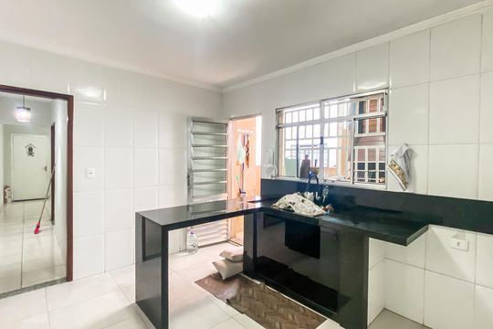 Cozinha de casa para alugar com 2 quartos, 90m² em Vila Ré, São Paulo