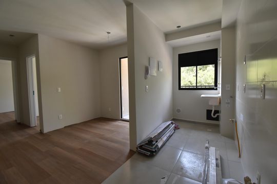 Cozinha de apartamento para alugar com 2 quartos, 53m² em Hauer, Curitiba