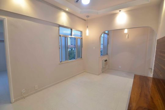 Sala de apartamento para alugar com 2 quartos, 60m² em Vila Isabel, Rio de Janeiro
