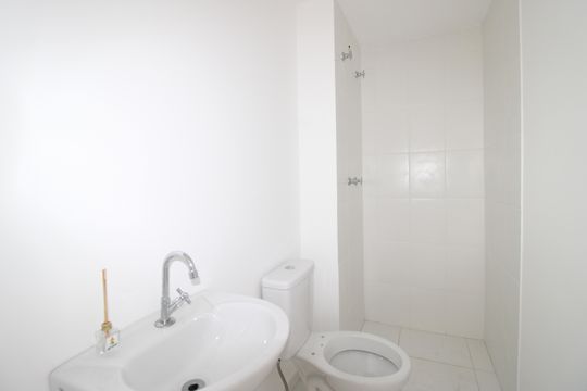 Banheiro de apartamento à venda com 2 quartos, 41m² em Itaquera, São Paulo