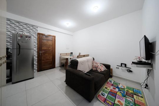 Apartamento à venda com 2 quartos, 45m² em Jardim Eliane, São Paulo