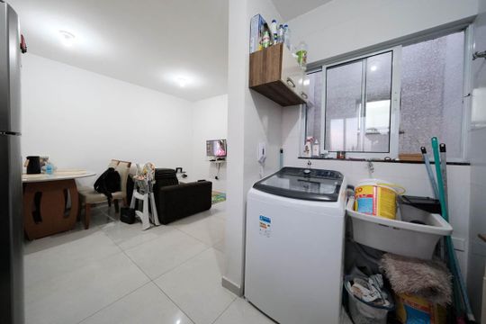 Apartamento à venda com 2 quartos, 45m² em Jardim Eliane, São Paulo