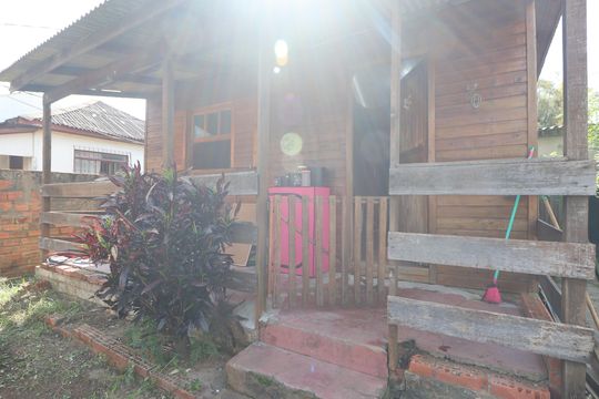 Área externa de casa para alugar com 1 quarto, 29m² em São José, Canoas