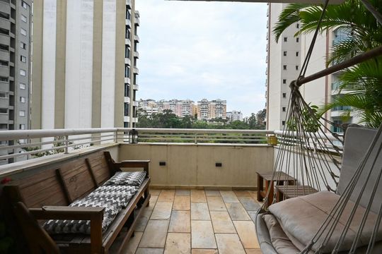 Varanda de apartamento para alugar com 2 quartos, 61m² em Paraíso do Morumbi, São Paulo