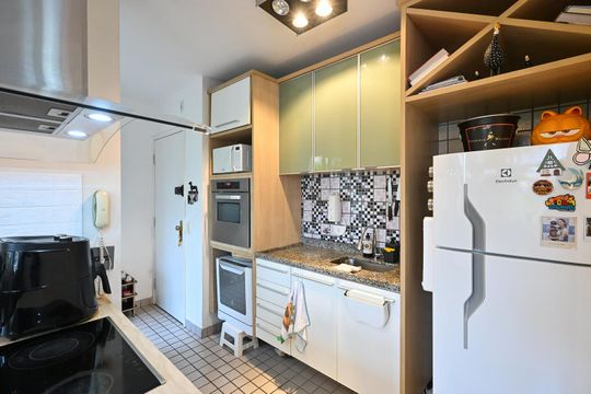 Cozinha de apartamento para alugar com 2 quartos, 61m² em Paraíso do Morumbi, São Paulo