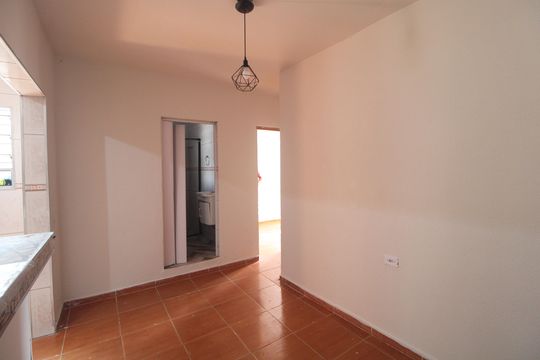 Sala de casa para alugar com 2 quartos, 150m² em Vila Baby, São Paulo