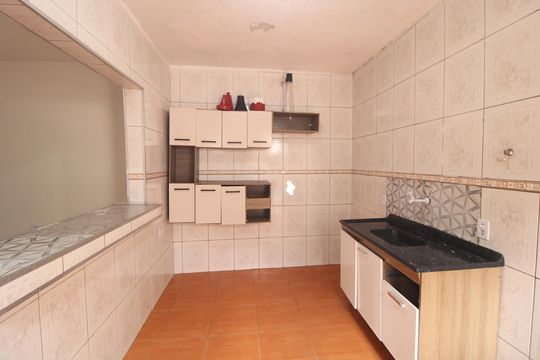 Cozinha de casa para alugar com 2 quartos, 150m² em Vila Baby, São Paulo
