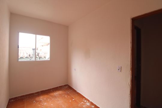Quarto 1 de casa para alugar com 2 quartos, 150m² em Vila Baby, São Paulo