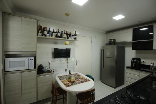 Cozinha e Área de Serviço de apartamento para alugar com 3 quartos, 129m² em Aparecida, Santos