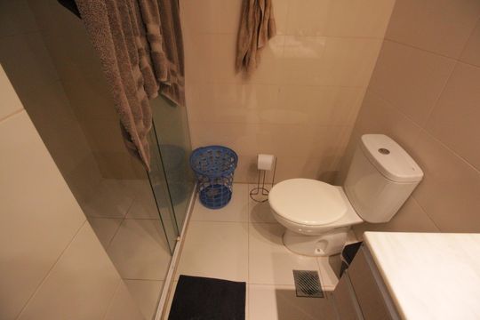 Banheiro da Suíte 1 de apartamento para alugar com 3 quartos, 129m² em Aparecida, Santos