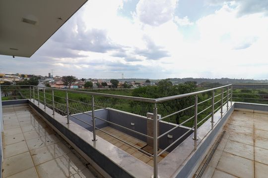 Casa para alugar com 3 quartos, 222m² em Jardim Myrian Moreira da Costa, Campinas