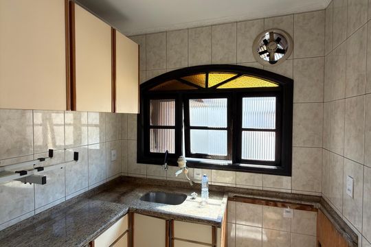 Cozinha de apartamento para alugar com 2 quartos, 94m² em Vila Mariza, São Bernardo do Campo