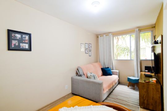 Sala  de apartamento à venda com 2 quartos, 45m² em Jardim Presidente Dutra, Guarulhos
