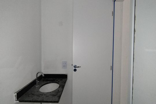 Banheiro - torneira de apartamento à venda com 1 quarto, 30m² em Vila Nair, São Paulo