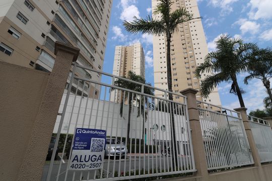 Fachada de apartamento para alugar com 3 quartos, 105m² em Jardim Avelino, São Paulo