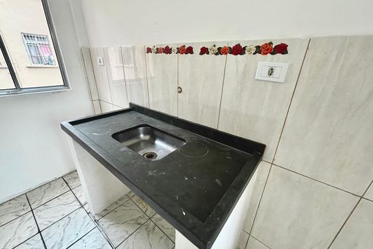 Cozinha de apartamento para alugar com 2 quartos, 43m² em Vila Silvia, São Paulo
