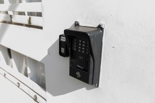 FECHADURA ELETRÔNICA  de kitnet/studio para alugar com 1 quarto, 38m² em Vila Costa E Silva, Campinas