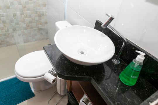BANHEIRO de kitnet/studio para alugar com 1 quarto, 38m² em Vila Costa E Silva, Campinas