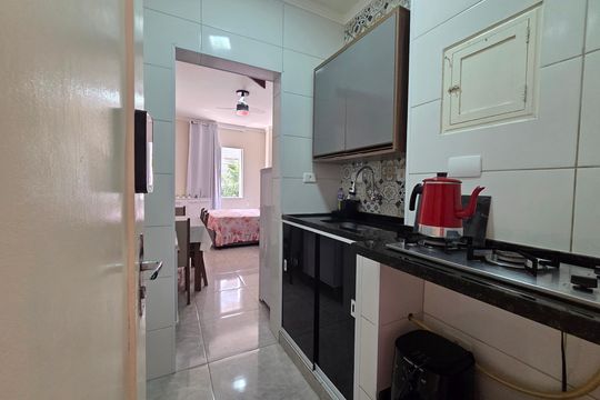 Cozinha de kitnet/studio para alugar com 1 quarto, 21m² em Aviação, Praia Grande
