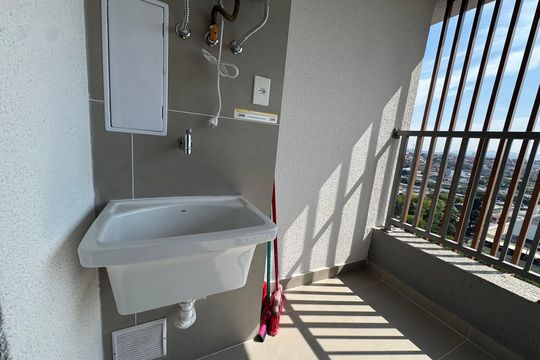 Área de Serviço de apartamento para alugar com 2 quartos, 57m² em Presidente Altino, Osasco