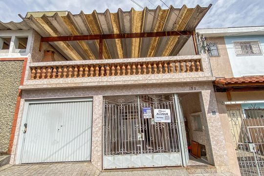Fachada de casa para alugar com 2 quartos, 120m² em Vila Nhocuné, São Paulo