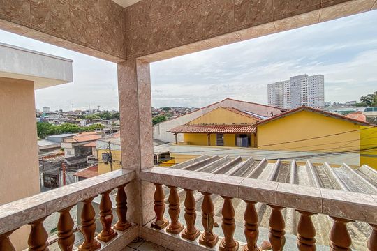 Varanda de casa para alugar com 2 quartos, 120m² em Vila Nhocuné, São Paulo