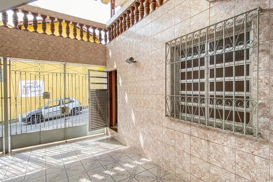 Garagem de casa para alugar com 2 quartos, 120m² em Vila Nhocuné, São Paulo