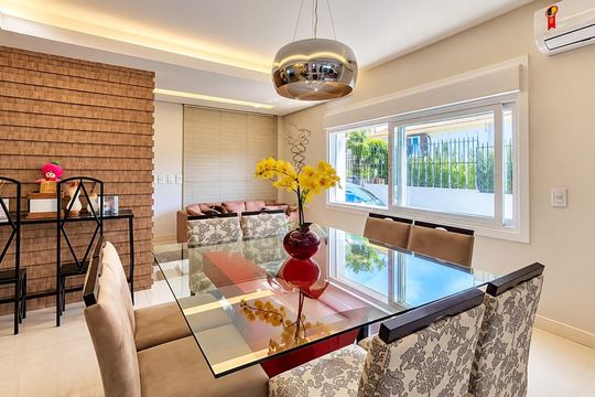 Sala de casa à venda com 4 quartos, 317m² em Boa Vista, Novo Hamburgo
