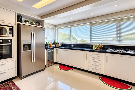 Cozinha de casa à venda com 4 quartos, 317m² em Boa Vista, Novo Hamburgo