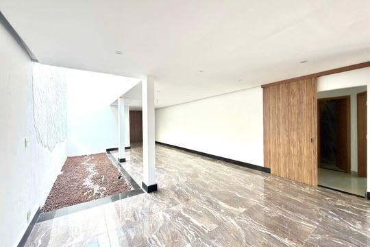 Sala de casa para alugar com 3 quartos, 250m² em Santa Helena, Contagem