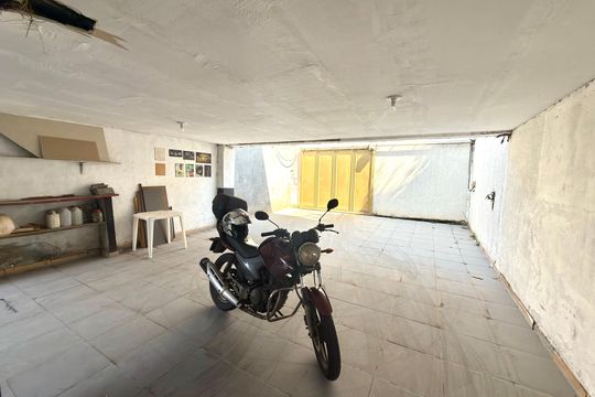 Garagem de casa para alugar com 3 quartos, 250m² em Santa Helena, Contagem