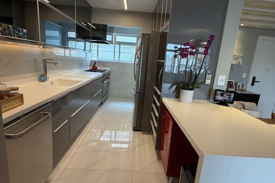 Cozinha de apartamento à venda com 3 quartos, 127m² em Moema, São Paulo