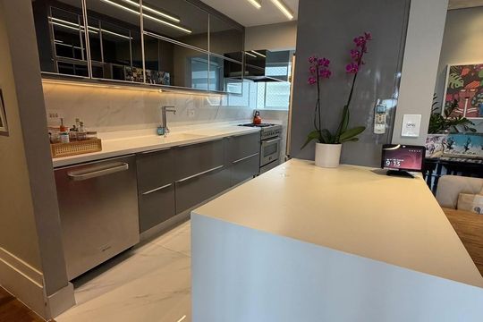 Apartamento à venda com 3 quartos, 127m² em Moema, São Paulo