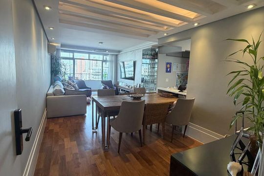 Apartamento à venda com 3 quartos, 127m² em Moema, São Paulo