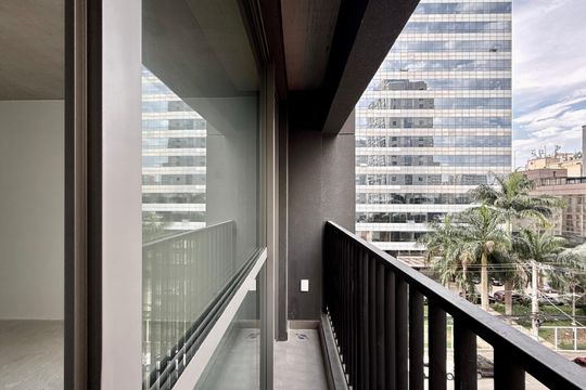 Sacada  de kitnet/studio à venda com 1 quarto, 24m² em Vila Olímpia, São Paulo
