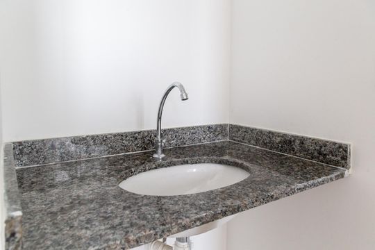Banheiro de apartamento para alugar com 2 quartos, 34m² em Centro, Guarulhos