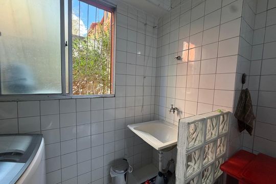 Cozinha e Área de Serviço de apartamento à venda com 2 quartos, 45m² em Serra, Belo Horizonte
