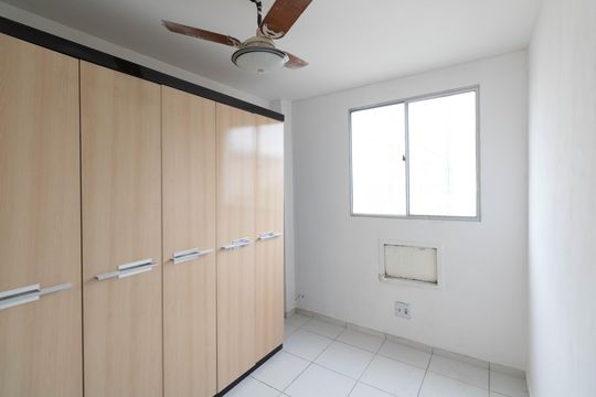 Quarto 2 de apartamento para alugar com 2 quartos, 48m² em Campo Grande, Rio de Janeiro
