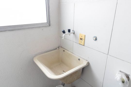 Área de serviço de apartamento para alugar com 2 quartos, 48m² em Campo Grande, Rio de Janeiro