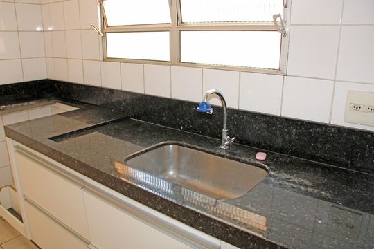 Cozinha de apartamento para alugar com 2 quartos, 60m² em Dos Ortizes, Valinhos