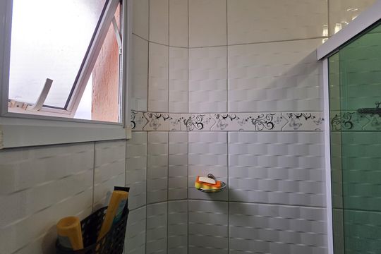 Banheiro da Suíte de casa à venda com 3 quartos, 133m² em Jardim Irene, Santo André