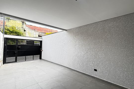 Garagem de casa à venda com 3 quartos, 120m² em Vila Lucinda, Santo André