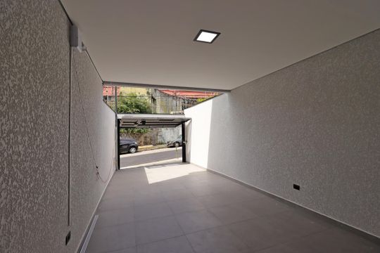 Garagem de casa à venda com 3 quartos, 120m² em Vila Lucinda, Santo André
