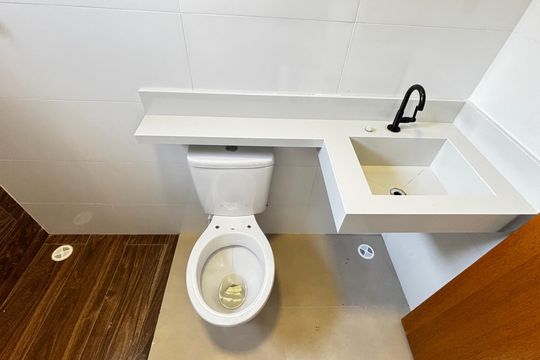 Banheiro da Suíte de casa à venda com 3 quartos, 120m² em Vila Lucinda, Santo André