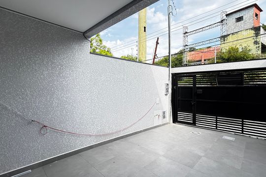 Garagem de casa à venda com 3 quartos, 120m² em Vila Lucinda, Santo André