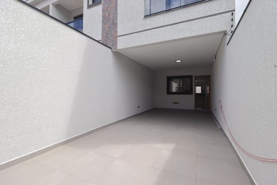 Garagem de casa à venda com 3 quartos, 120m² em Vila Lucinda, Santo André