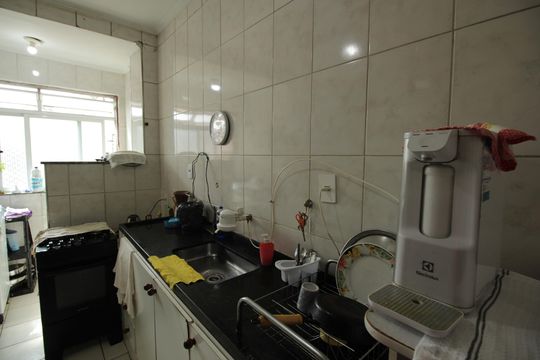 Cozinha e Área de Serviço de apartamento para alugar com 2 quartos, 82m² em José Menino, Santos